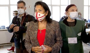 Georgianos votan en importantes comicios municipales