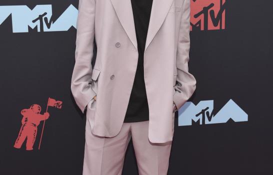 J Balvin y Tainy unen fuerzas con Dua Lipa y Bad Bunny