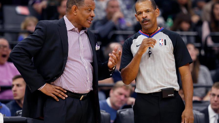 Los referís se alistan también para reanudación de la NBA