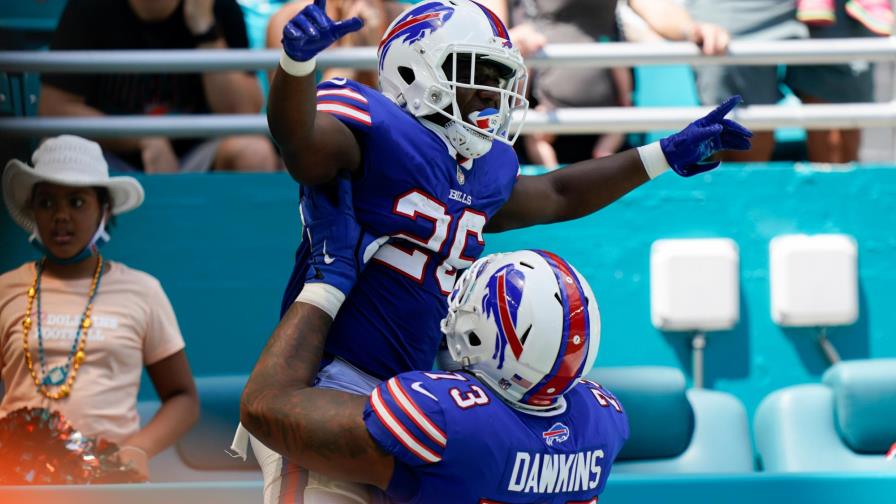 Bills aplastan 35-0 a Dolphins; Tua sale lesionado