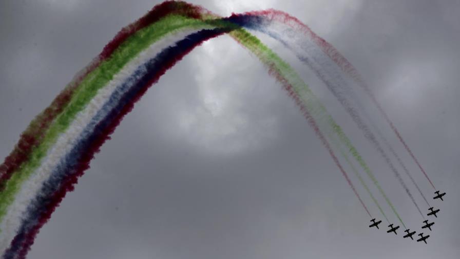 Prospera feria de armas en los Emiratos, pese a pandemia Prospera feria de armas en los Emiratos, pese a pandemia