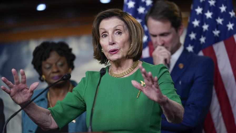 Pelosi formaría panel para investigar asalto al Capitolio Pelosi formaría panel para investigar asalto al Capitolio