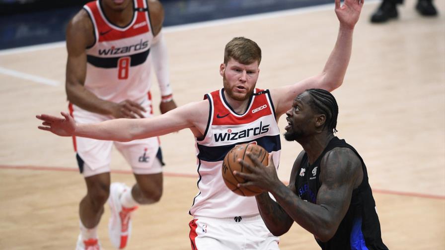 Randle y Knicks doblegan a Wizards
