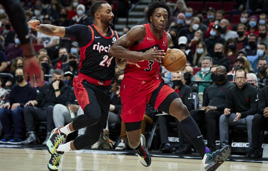 McCollum anota 29 y Trail Blazers superan a Raptors