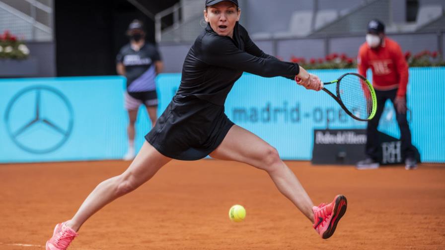Osaka y Halep libran primera ronda del Abierto de Madrid
