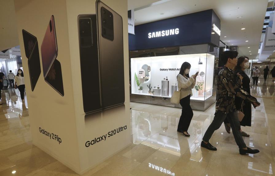 Apple, Samsung fabricarán teléfonos celulares en la India