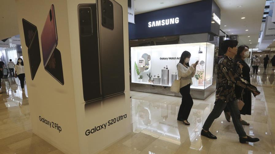 Apple, Samsung fabricarán teléfonos celulares en la India Apple, Samsung fabricarán teléfonos celulares en la India