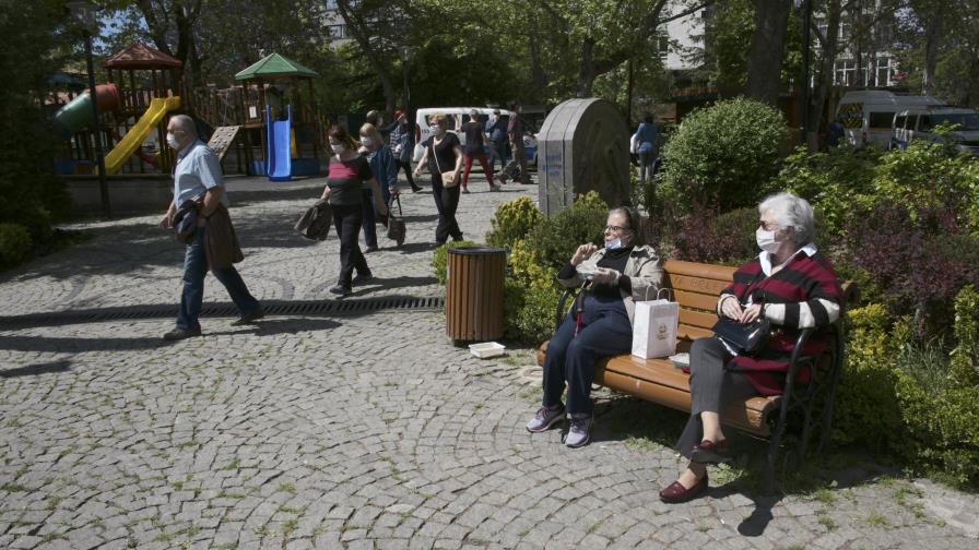 Reabren negocios en Turquía, aunque con condiciones