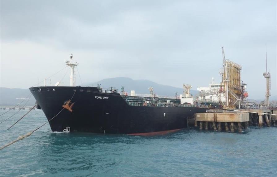 Irán está dispuesto a enviar más cargamentos de gasolina a Venezuela