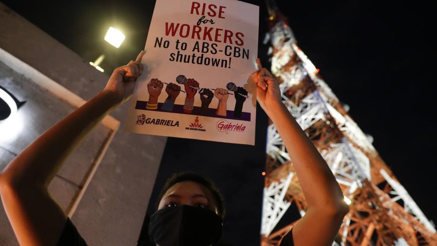 Indignación en Filipinas por el cierre de una televisora