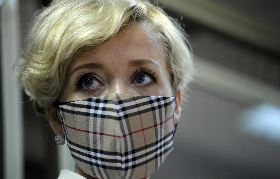 Corte rusa condena a mujer por estar en grupo “indeseable”