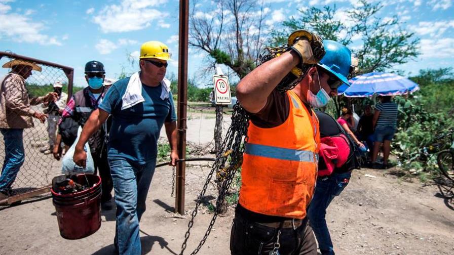 Suman tres mineros hallados sin vida tras derrumbe en el norte de México Suman tres mineros hallados sin vida tras derrumbe en el norte de México