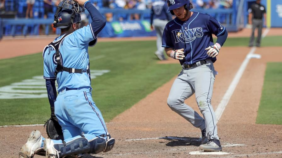 Rays hilvanan 10 triunfos por fallas de bullpen de Azulejos
