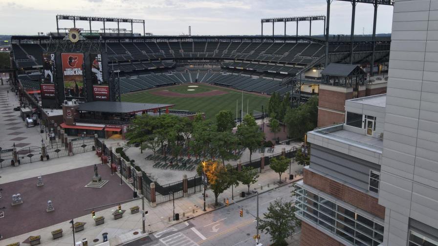 Orioles y Maryland discuten si Azulejos jugarán en Baltimore