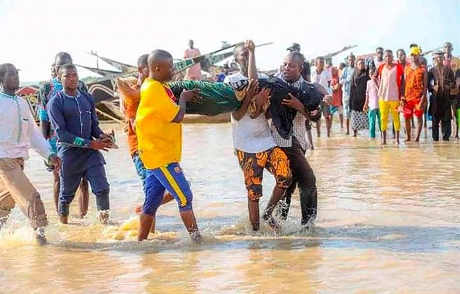 Recuperan más de 40 cadáveres tras el naufragio de un barco en Nigeria