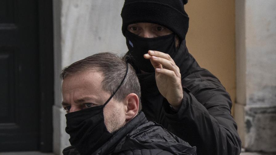 Director griego debe responder a cargos de violación