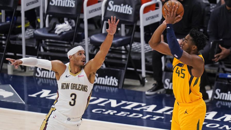 Mitchell anota 28; Jazz doblega a Pelicans