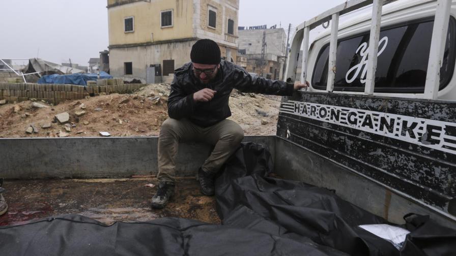 Turquía pide a Rusia detenga ataques de Gobierno sirio