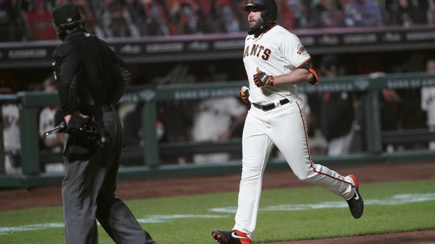 Ruf sacude jonrón tardío, Gigantes remontan ante Marineros
