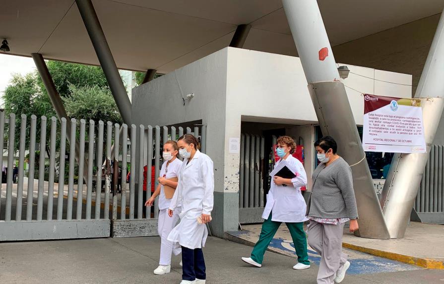 Centros salud privados reinician consultas en Santiago 