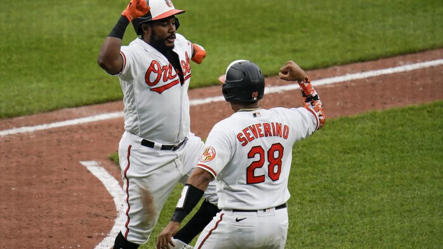 Orioles se recuperan y vencen 10-6 a Yanquis; evitan barrida