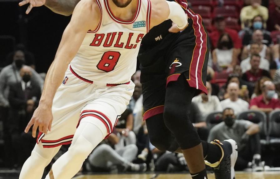 Bulls anuncian que LaVine y Brown queda fuera por COVID