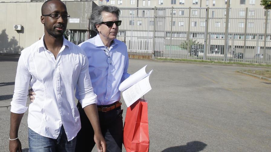 Sale de prisión acusado por muerte de estudiante británica