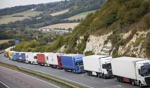 Londres advierte de atascos en frontera si hay Brexit duro