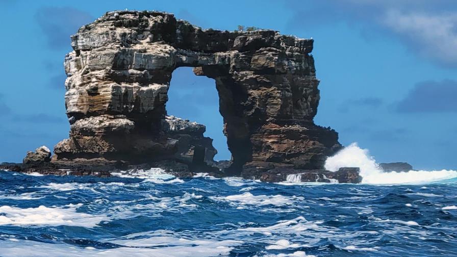 Ecuador: colapsa parte del arco de Darwin en Galápagos