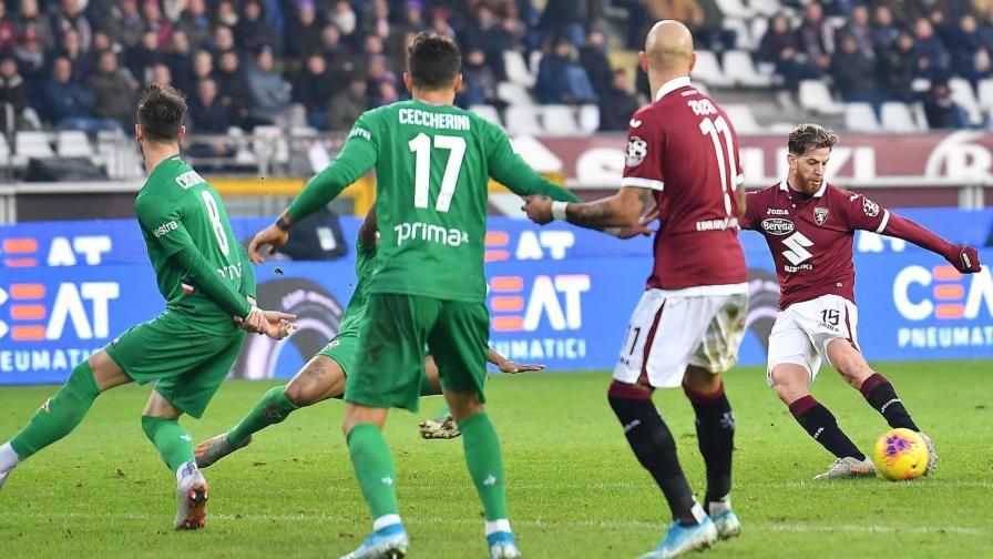 Cagliari extiende su buena racha; Mario Balotelli llega a 50 goles Cagliari extiende su buena racha; Mario Balotelli llega a 50 goles