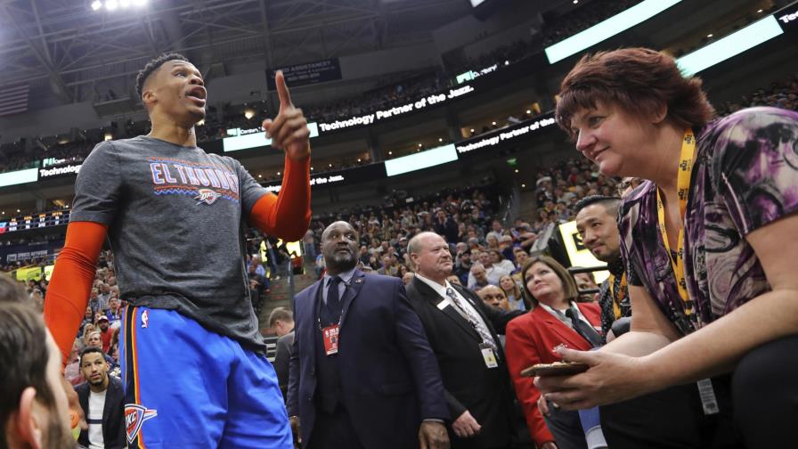 Aficionado vetado por el Jazz demanda al equipo