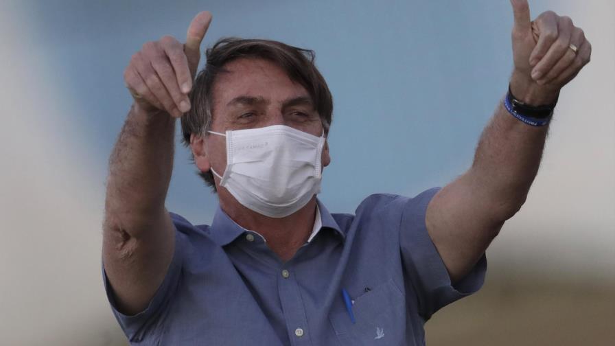 Trump se une a la creciente lista de dirigentes con COVID-19