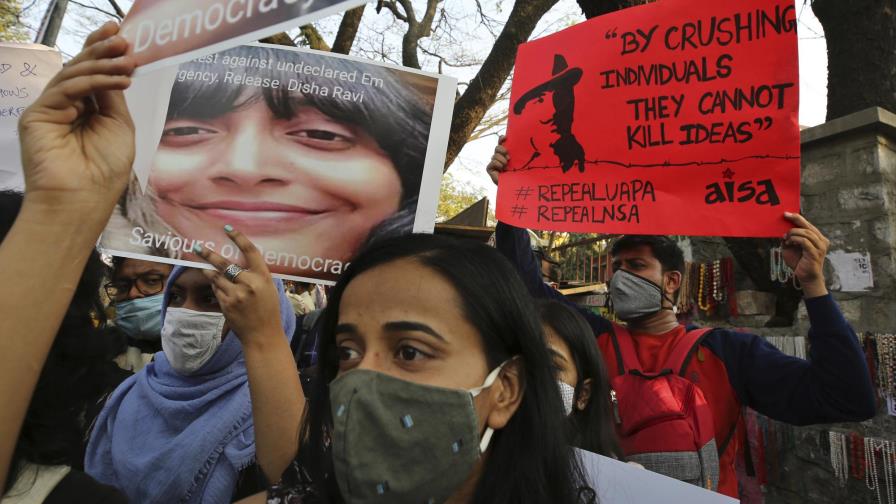 India: Exigen liberación de activista del clima