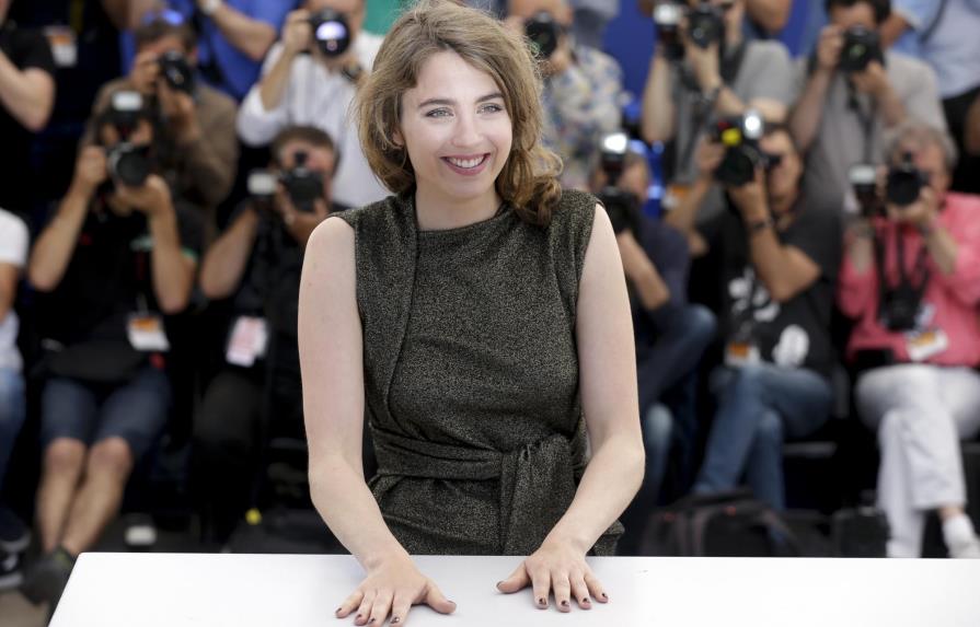 Apresan cineasta francés por presunto abuso de adolescente