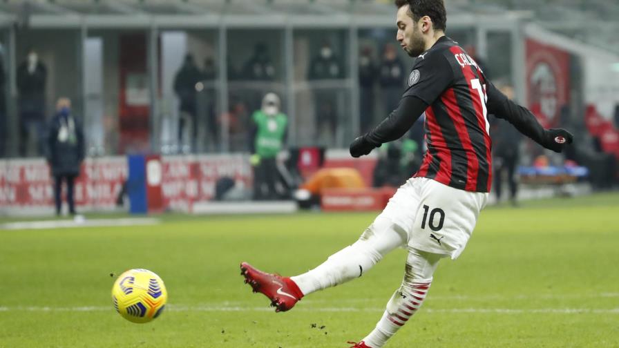 Milan vence a Torino en penales, está en cuartos de Copa
