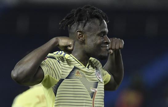 Colombia empieza eliminatoria arrollando 3-0 a Venezuela