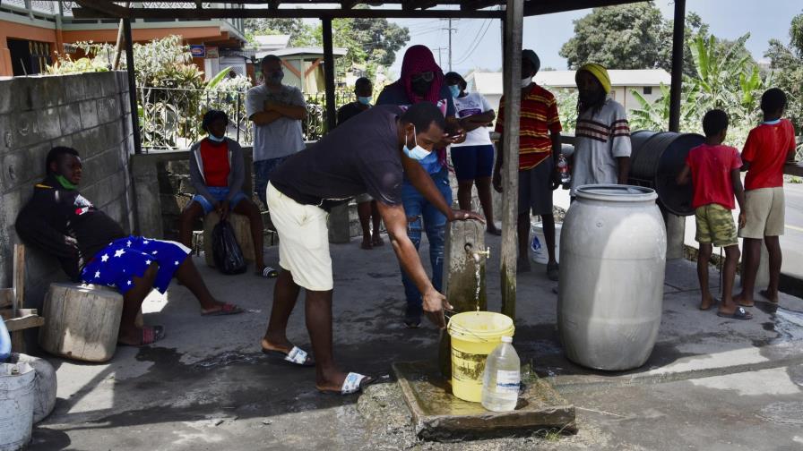 San Vicente busca agua y recursos tras erupción de volcán