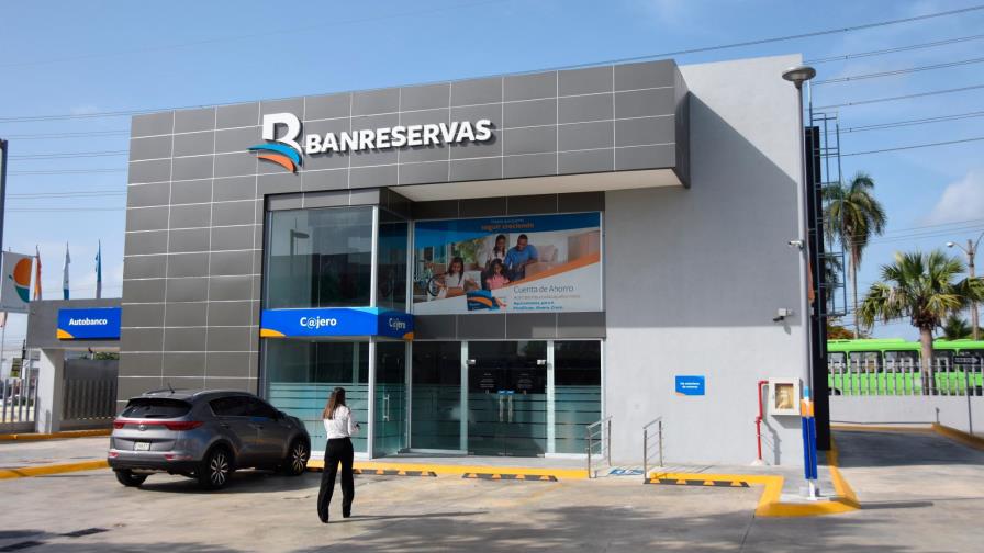 Banreservas inaugura oficina en la avenida República de Colombia 