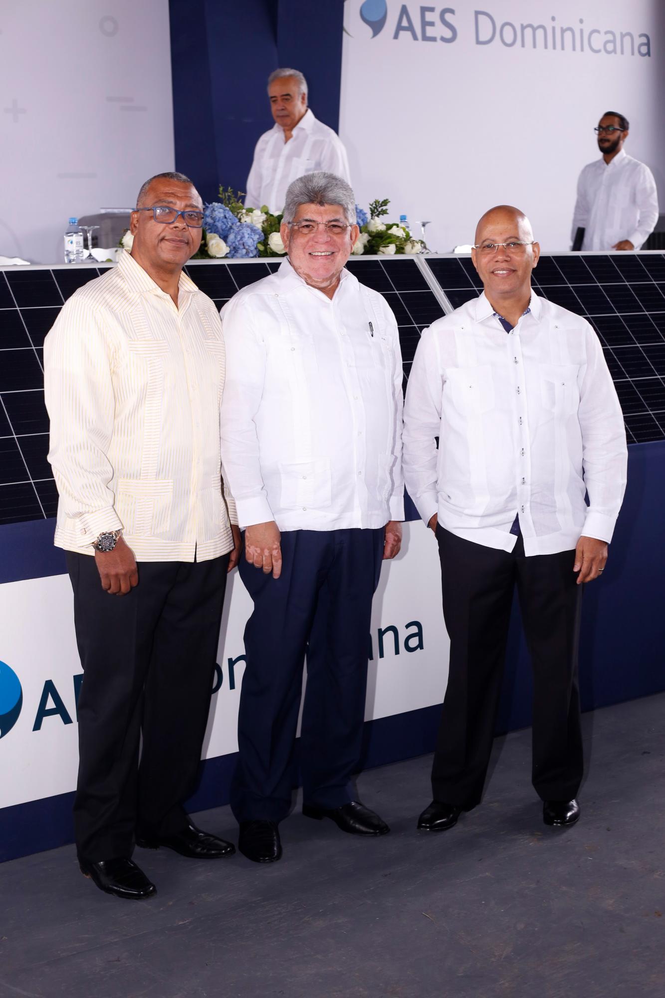 Norbo Mateo, Fernando Rosa y Luis de León.