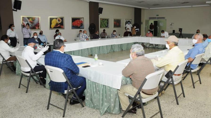 Ministro de Agricultura asegura sector productivo está abierto y abasteciendo los mercados 