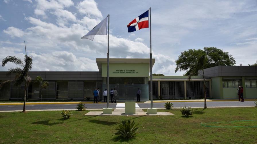 Ministro Agricultura entrega nueva Oficina Regional Sur