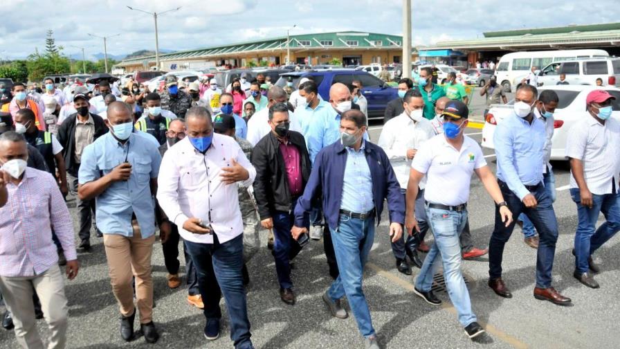 Gobierno dispone traslado Mercado de Pulgas a terrenos Merca Santo Domingo 