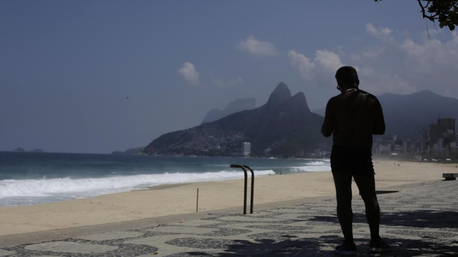Brasil: Economistas piden medidas más estrictas contra COVID