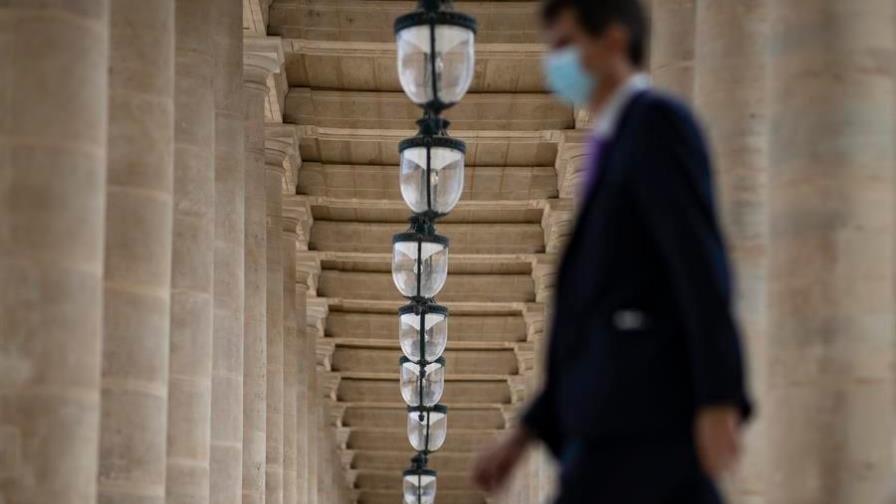 Nuevo récord de casos de COVID-19 en Francia, con 13.498 en un día