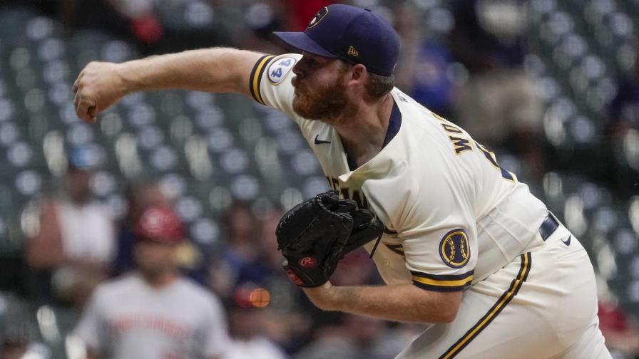 Woodruff poncha a 10; Cerveceros vencen a Rojos