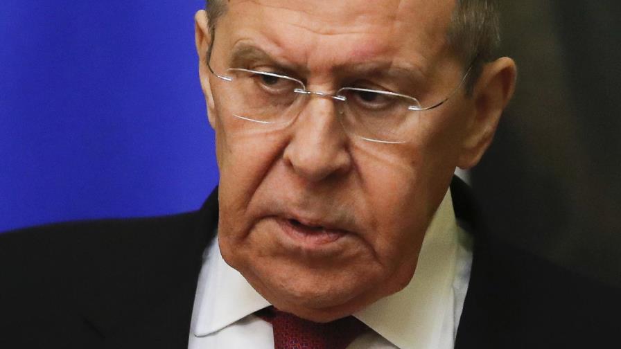 Kremlin niega que fortalece tropas en frontera con Ucrania