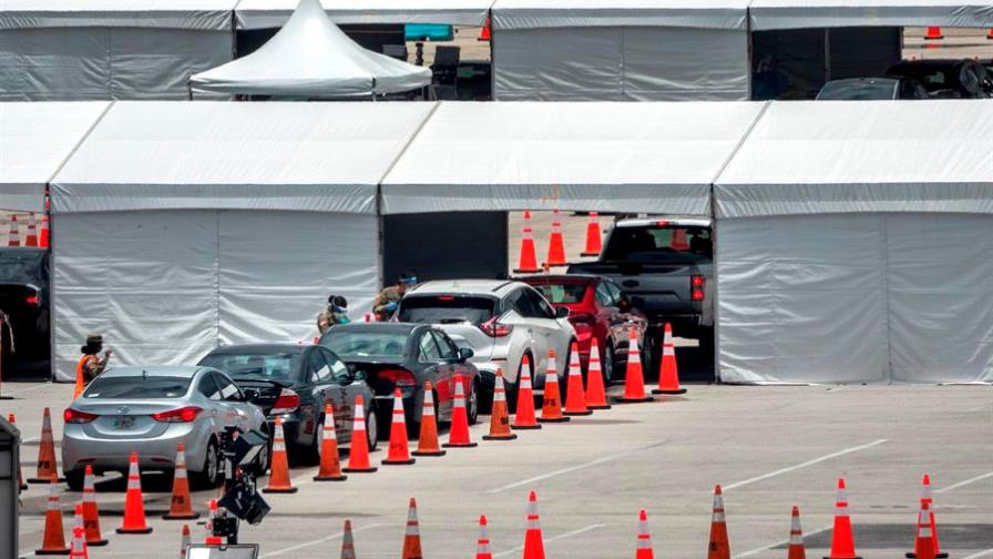 EEUU vuelve a rebasar 30.000 casos diarios de COVID-19 y suma 119.000 muertos