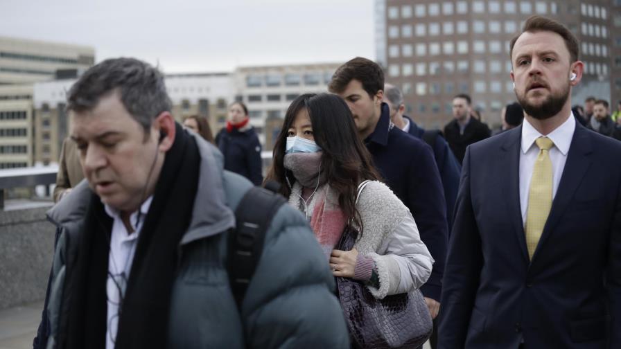LO ÚLTIMO: Premier israelí exhorta a no saludar de mano