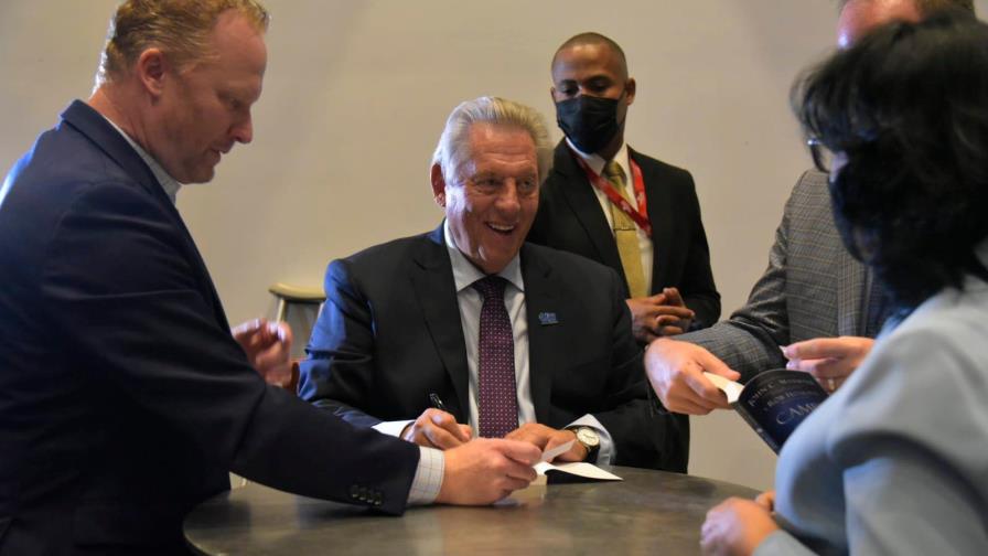 Cámara de Diputados realiza conferencia “Dominicana se Transforma” con John Maxwell