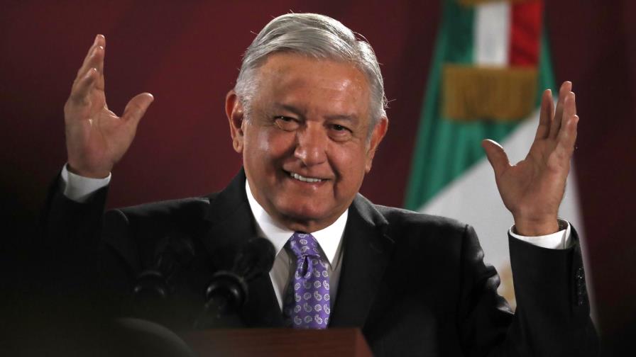 México diseña folleto para promocionar avión presidencial